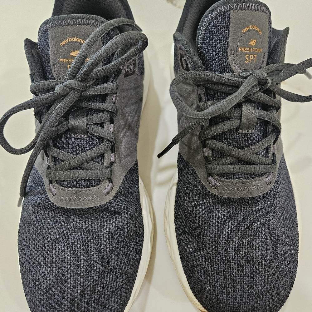 New Balance Womens Fresh Sport 8.5